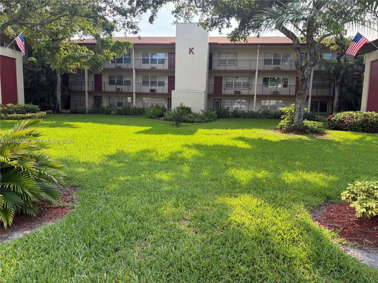 100 132nd Way - Photo 1