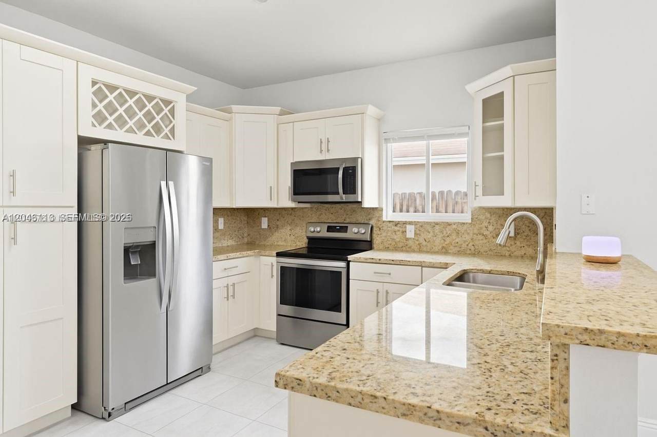 1110 1st Ave - Photo 1