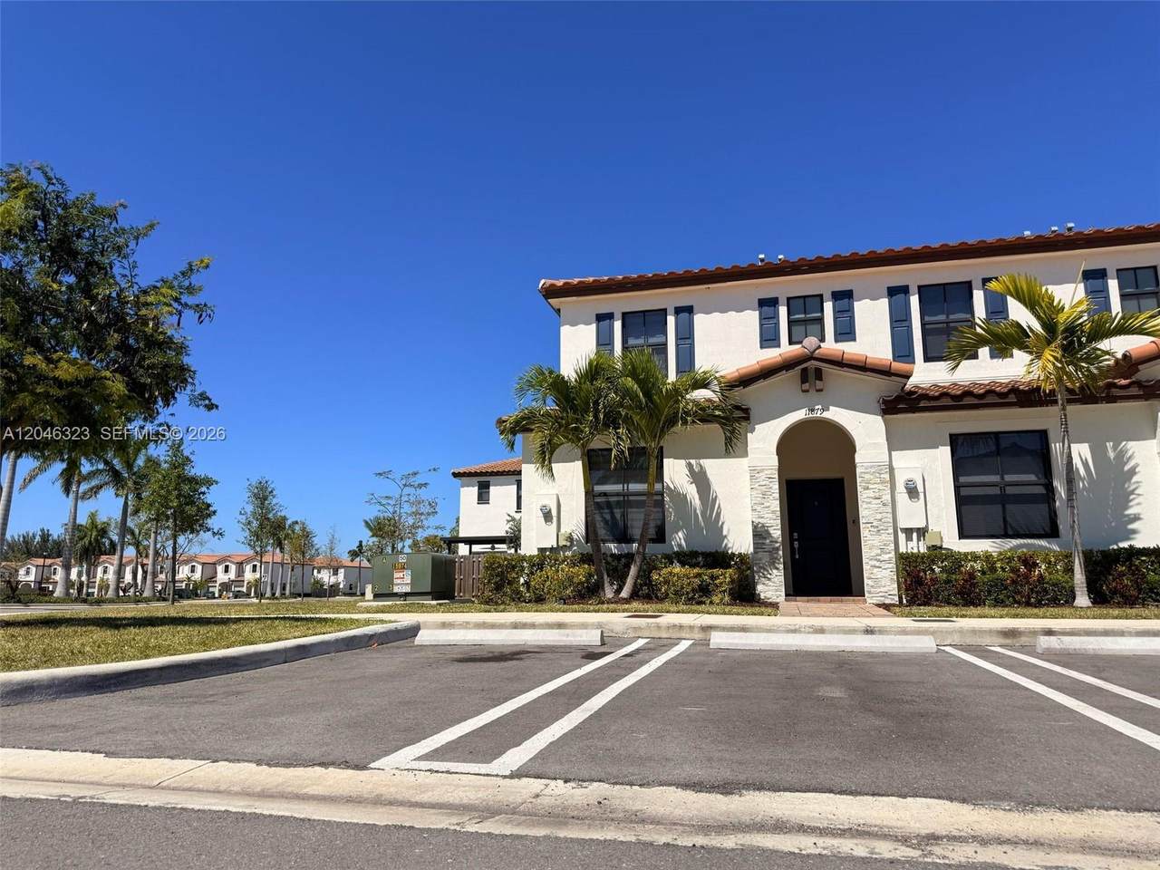 https://bt-photos.global.ssl.fastly.net/miami/1280_boomver_1_A12046323-2.jpg