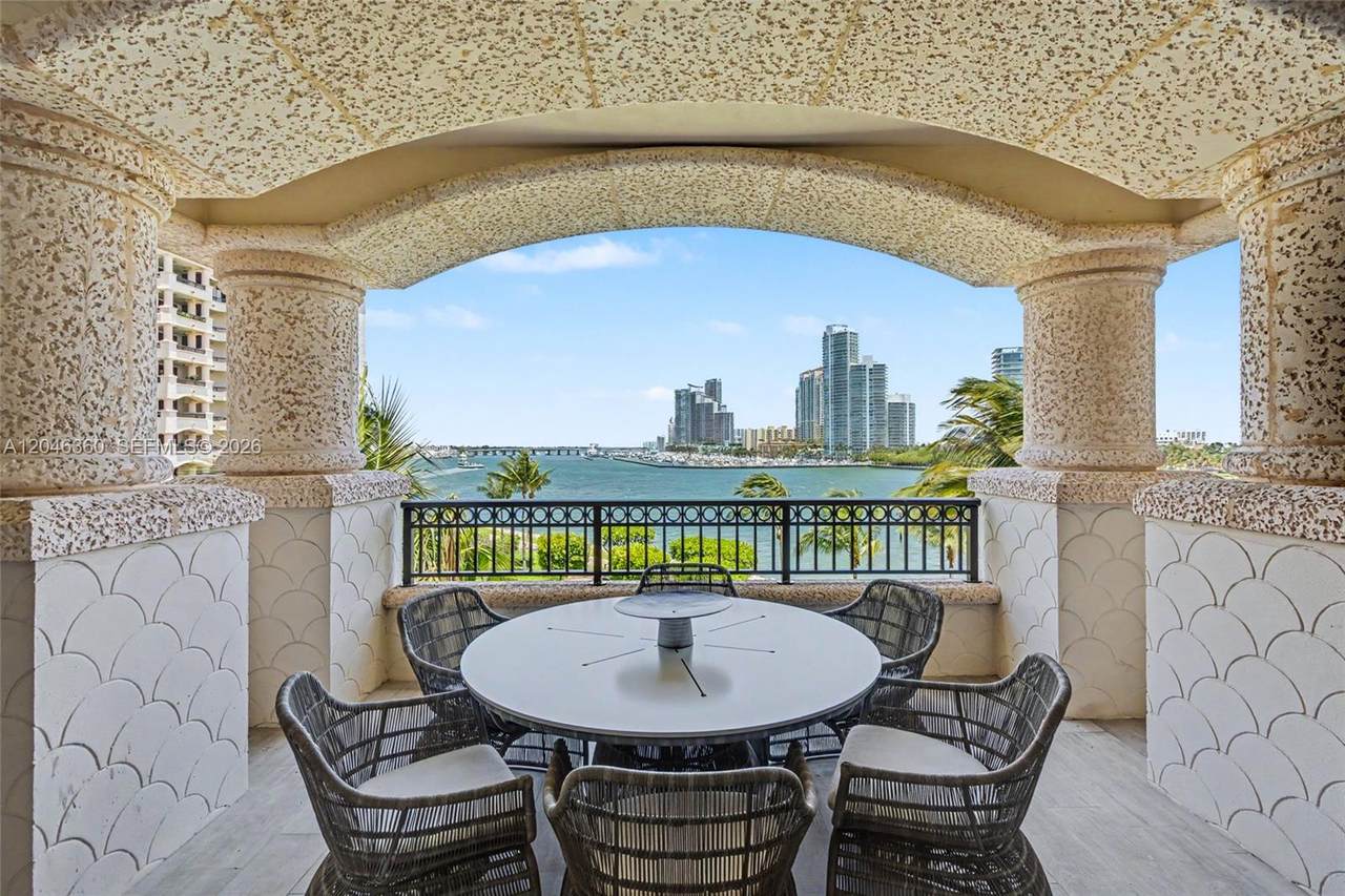 https://bt-photos.global.ssl.fastly.net/miami/1280_boomver_1_A12046360-2.jpg