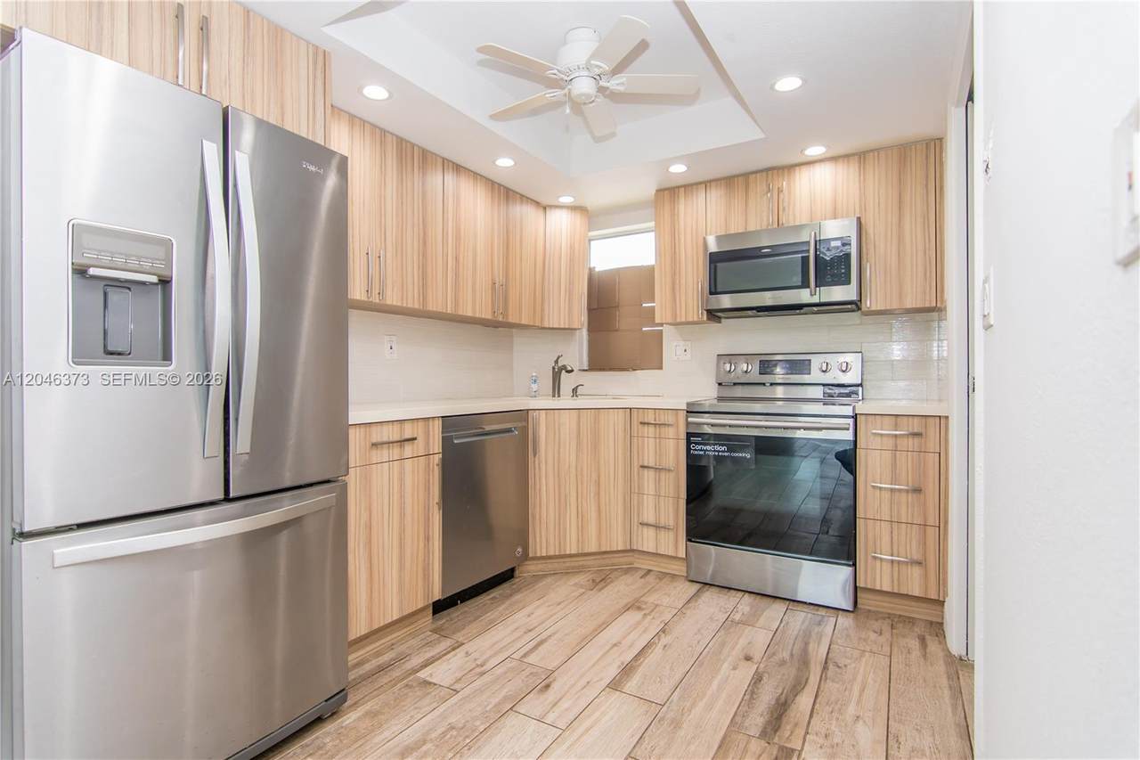 8900 Washington Blvd - Photo 1