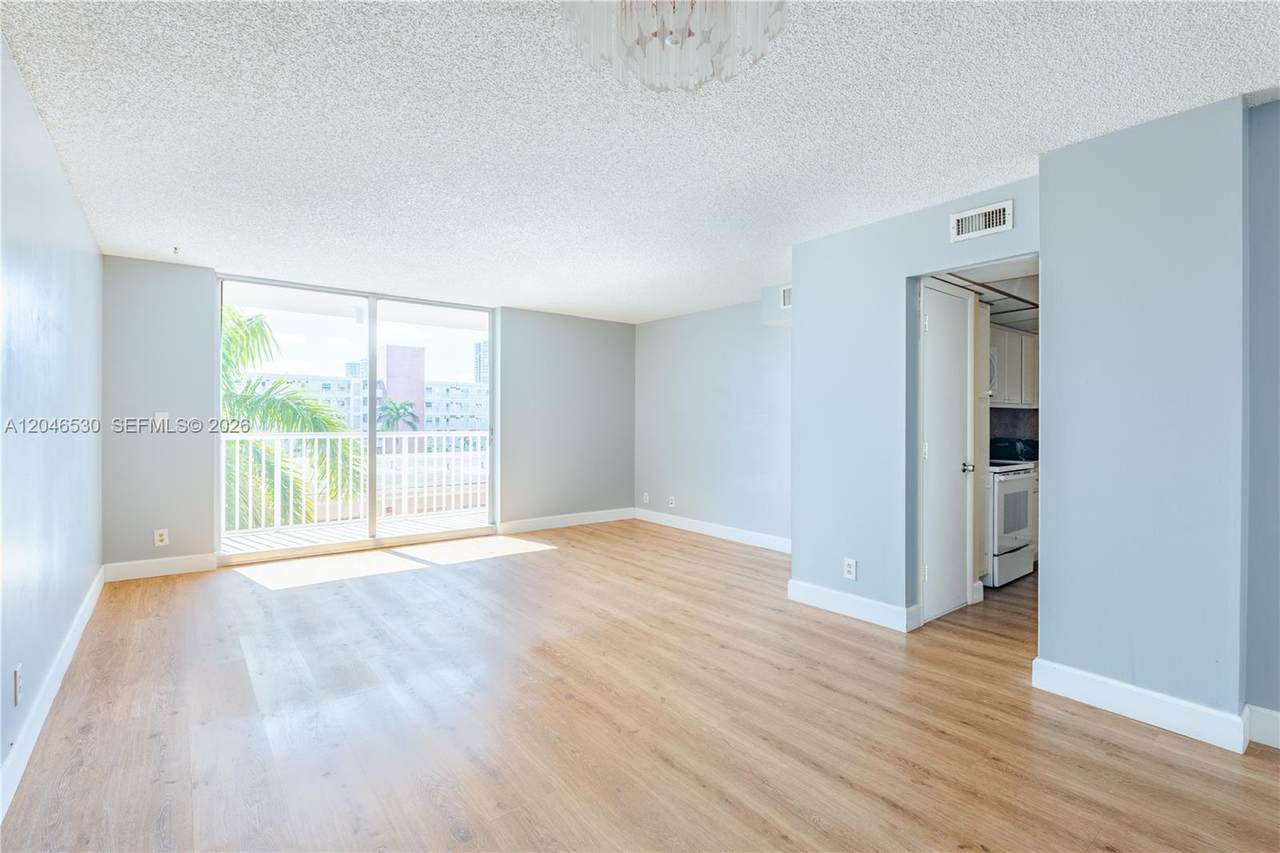 3161 Ocean Dr - Photo 1