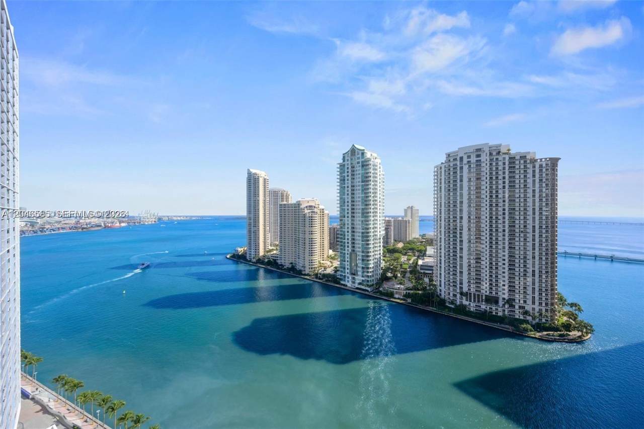 300 Biscayne Blvd - Photo 1