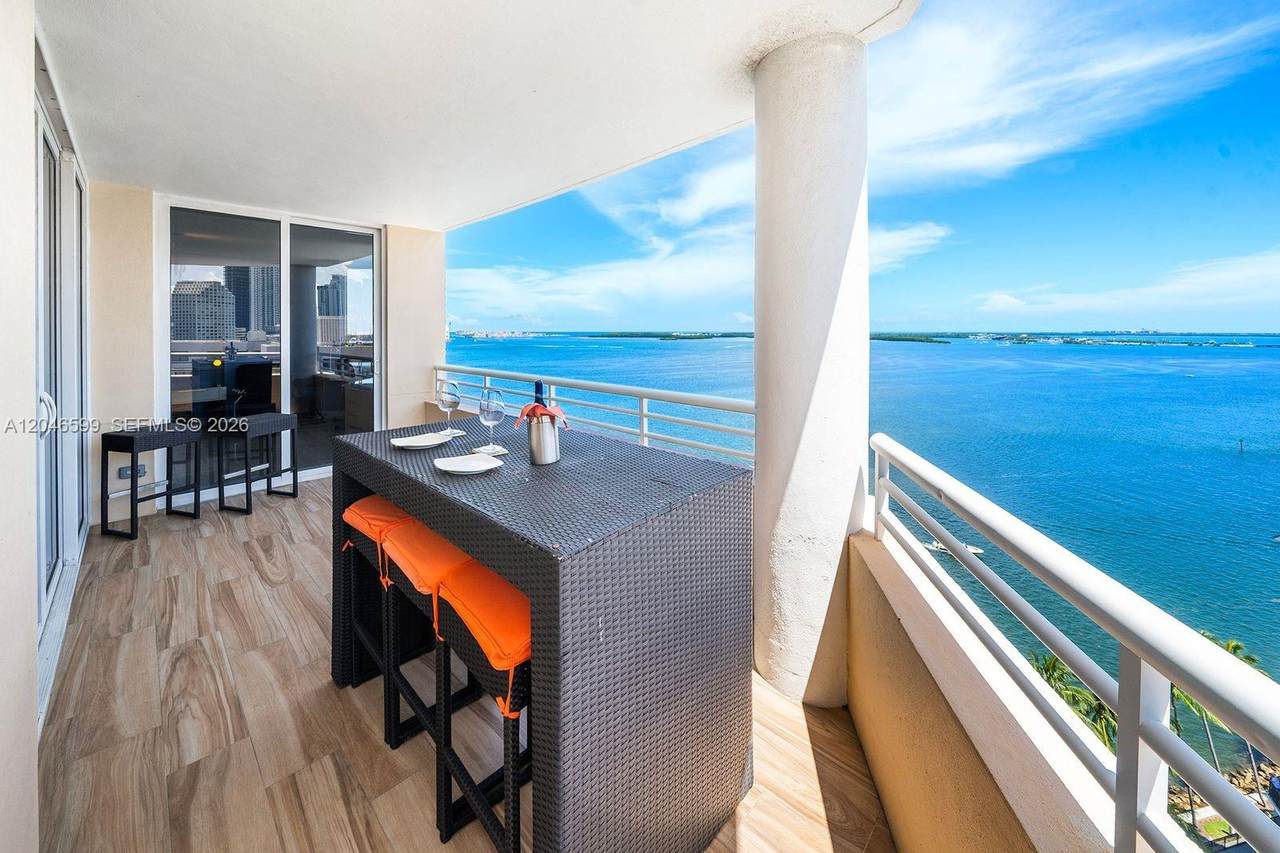 808 Brickell Key Dr - Photo 1