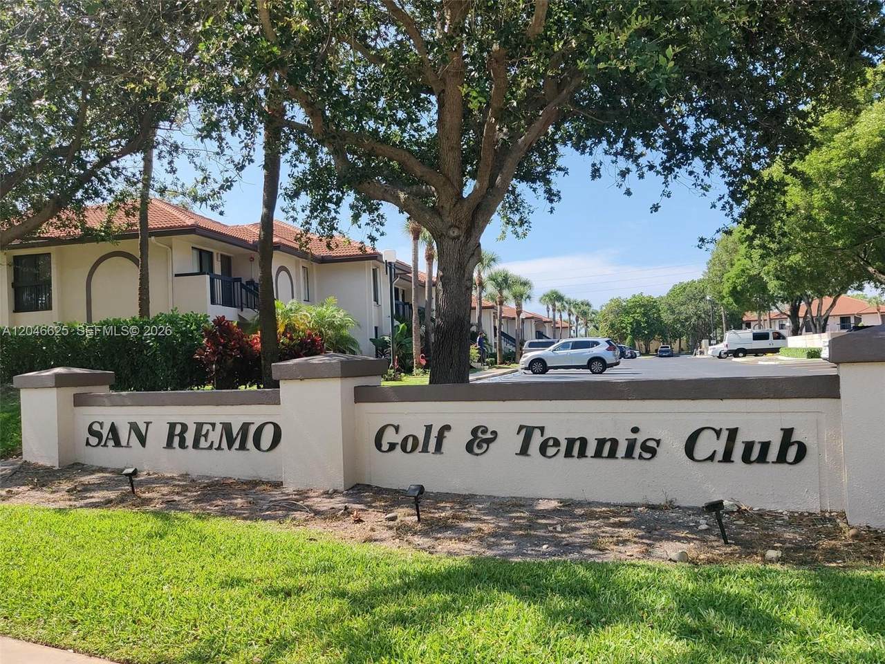 300 Club Cir - Photo 1
