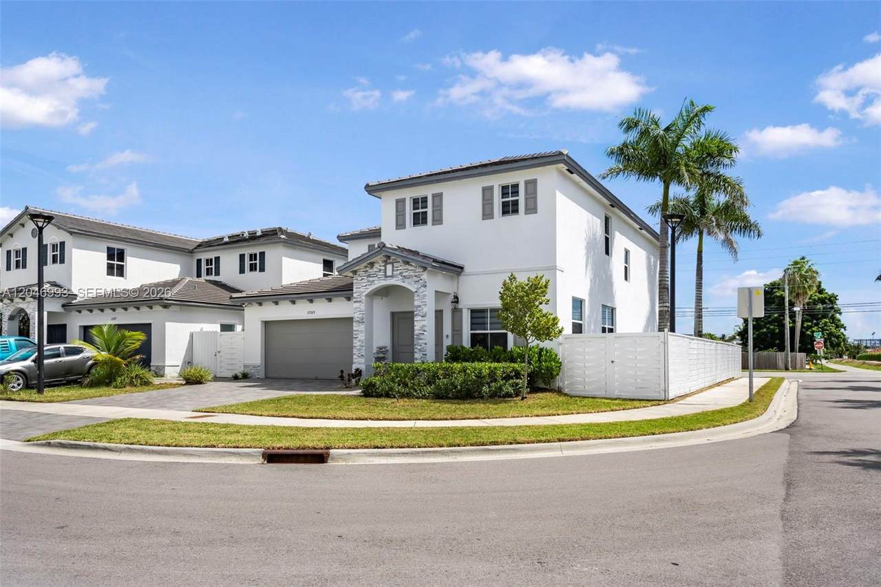 https://bt-photos.global.ssl.fastly.net/miami/1280_boomver_1_A12046993-2.jpg