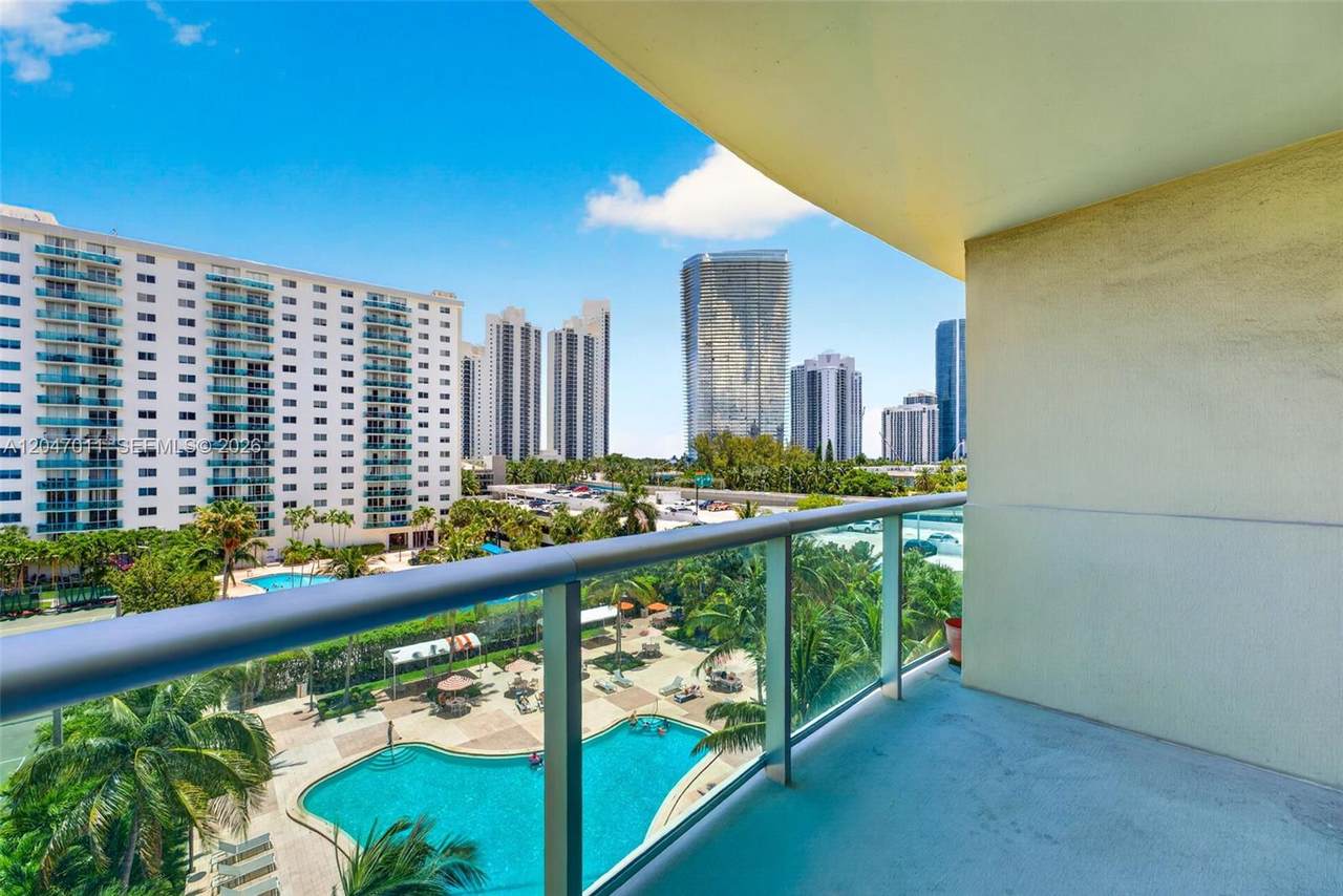 https://bt-photos.global.ssl.fastly.net/miami/1280_boomver_1_A12047011-2.jpg