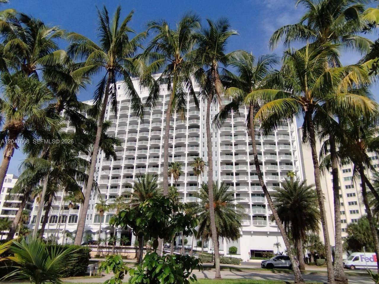 5401 Collins Ave - Photo 1