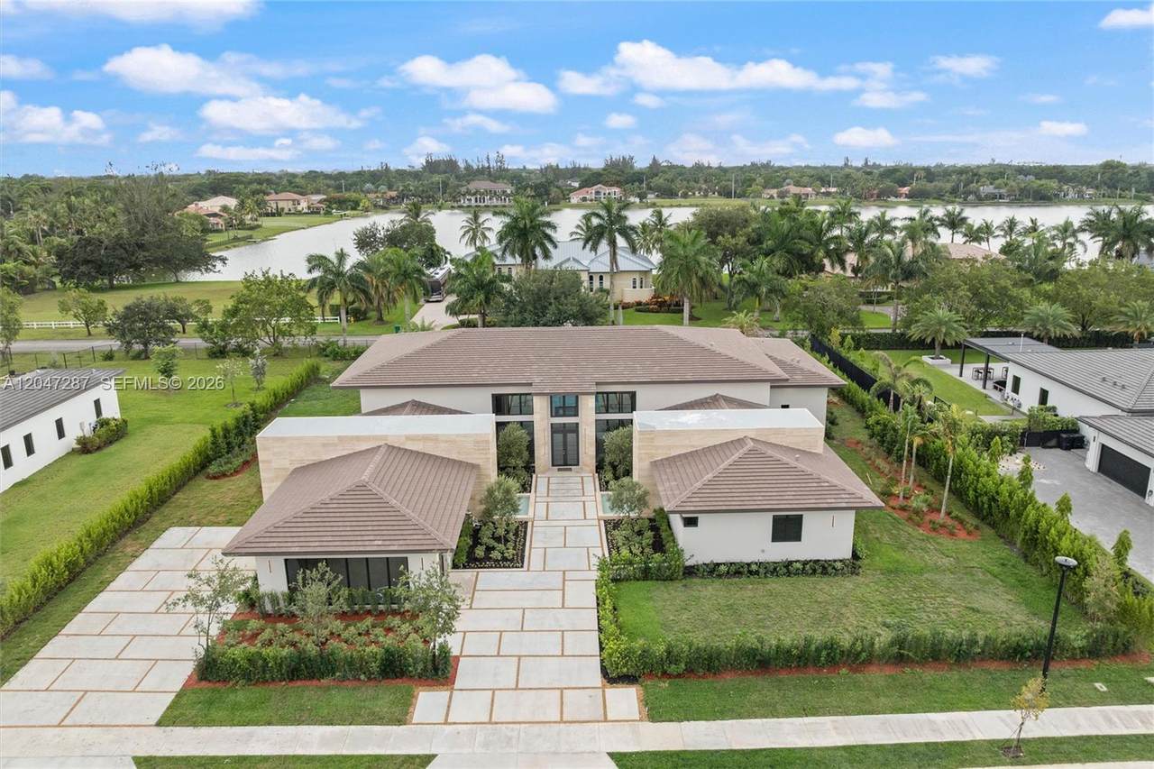 https://bt-photos.global.ssl.fastly.net/miami/1280_boomver_1_A12047287-2.jpg