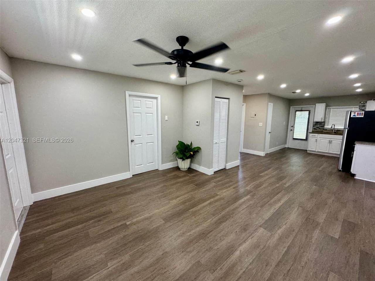 5410 16th St - Photo 1