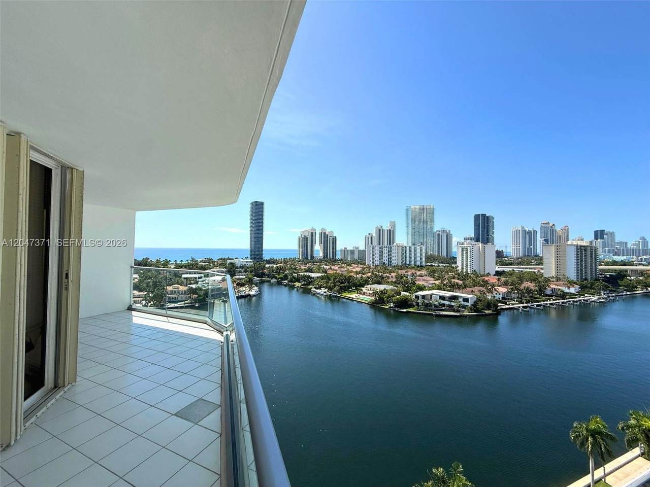 https://bt-photos.global.ssl.fastly.net/miami/1280_boomver_1_A12047371-2.jpg