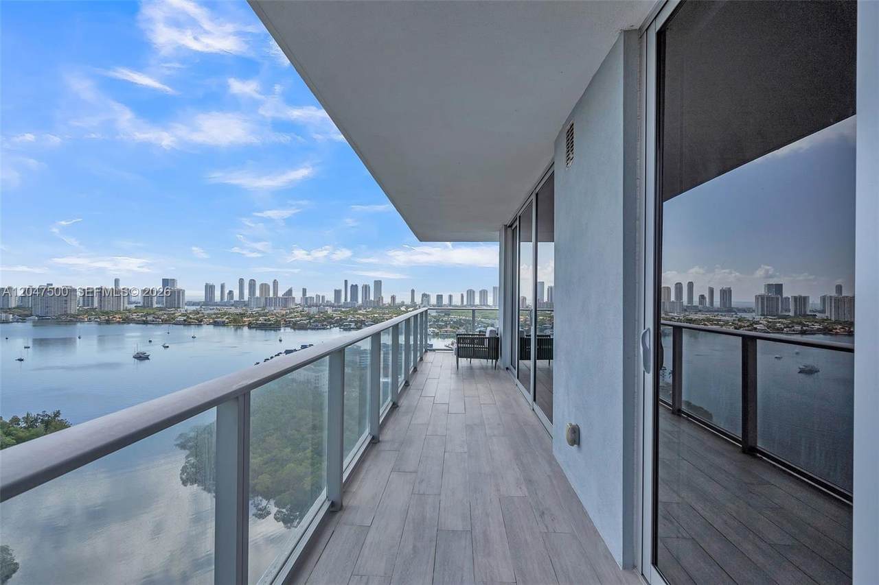https://bt-photos.global.ssl.fastly.net/miami/1280_boomver_1_A12047500-2.jpg