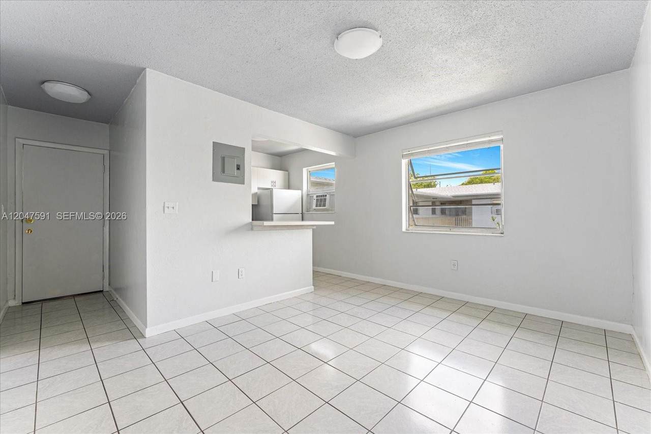 3255 Flagler St - Photo 1
