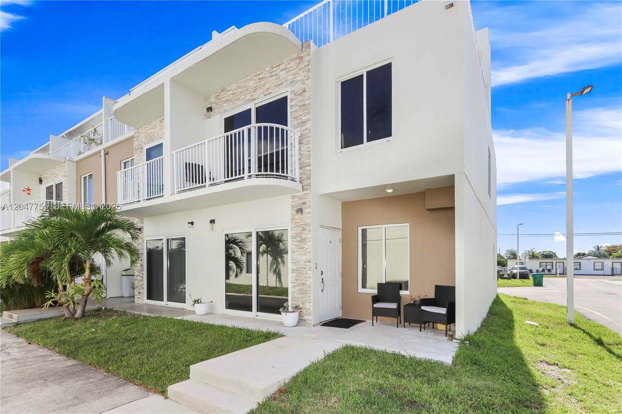 https://bt-photos.global.ssl.fastly.net/miami/1280_boomver_1_A12047755-2.jpg