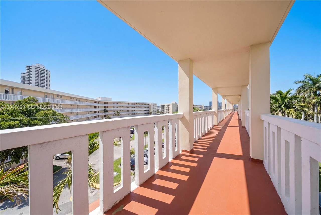 https://bt-photos.global.ssl.fastly.net/miami/1280_boomver_1_A12047890-2.jpg