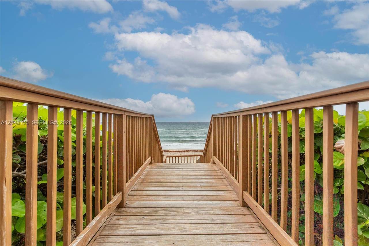 3560 Ocean Blvd - Photo 1