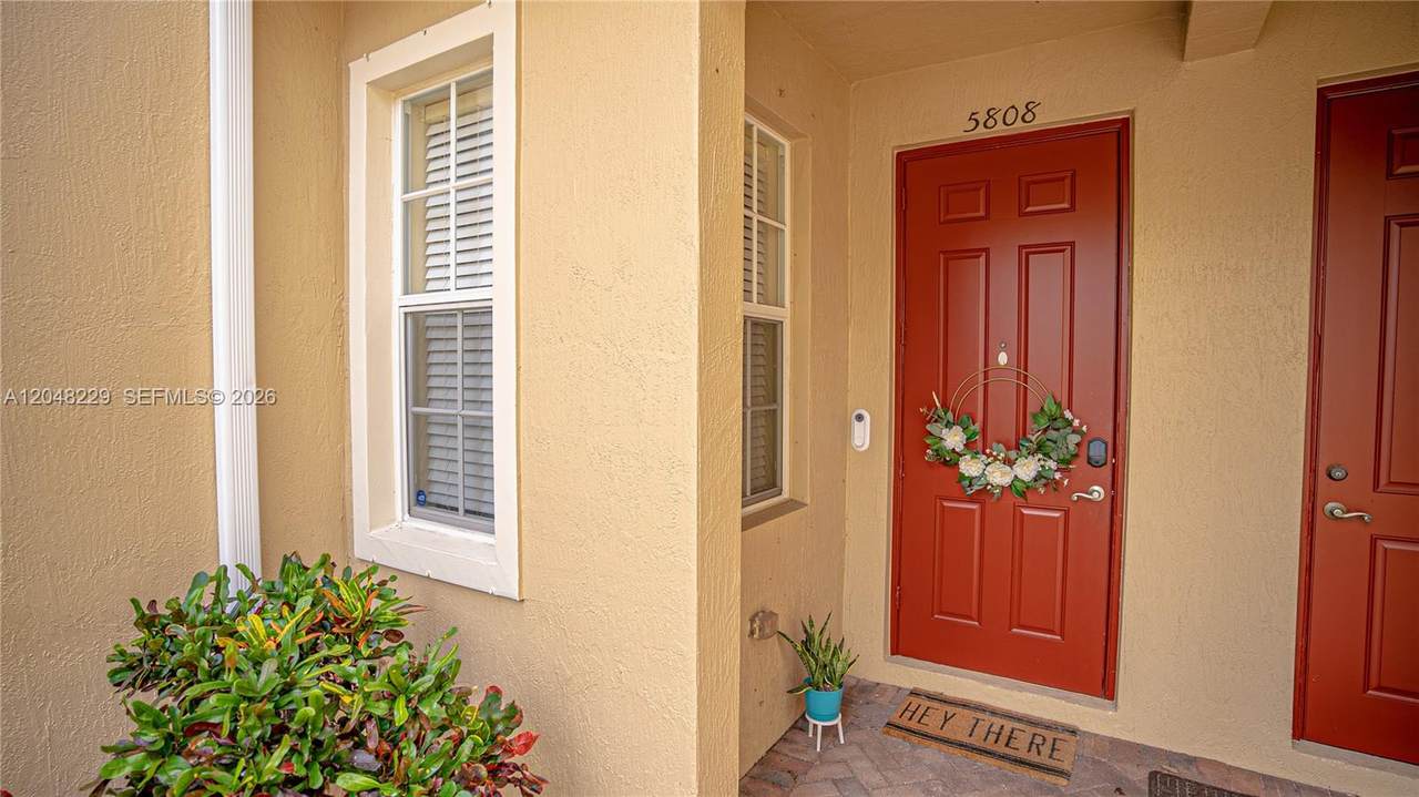 5808 Hampton Hills Blvd - Photo 1