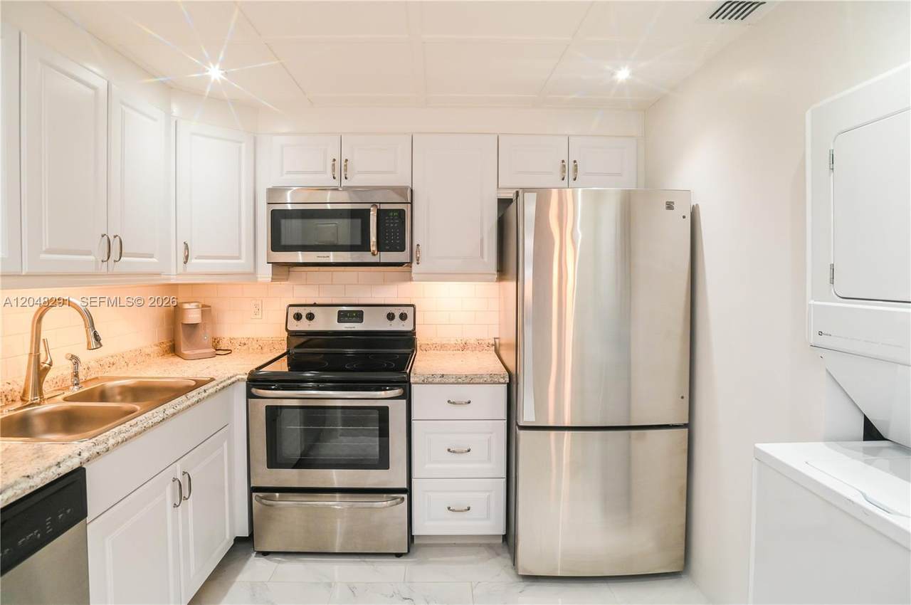 130 Cypress Club Dr - Photo 1