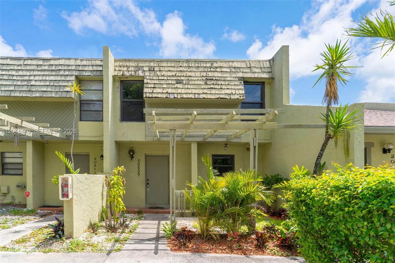 20509 15 Ave - Photo 1