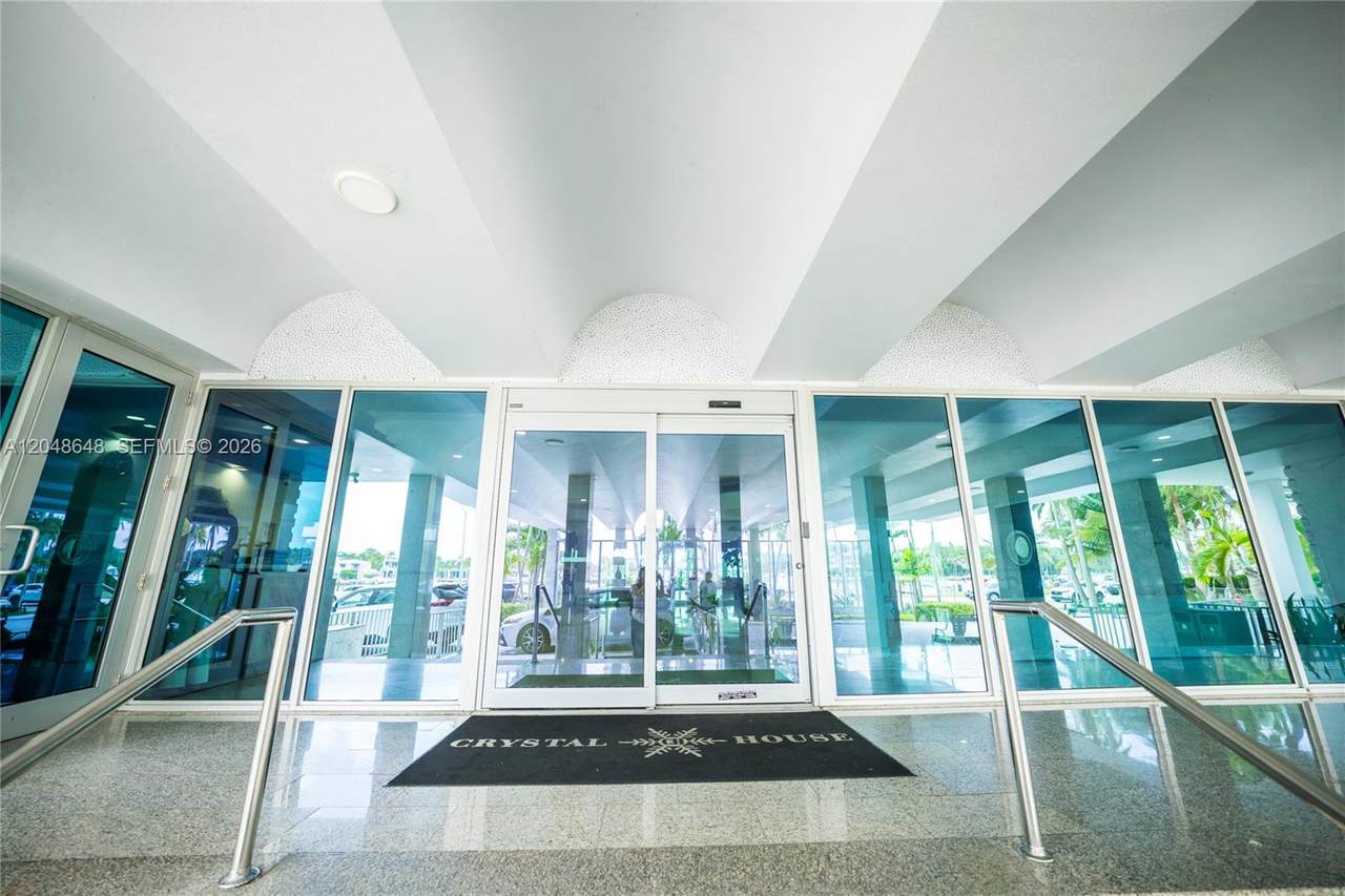 5055 Collins Ave - Photo 1