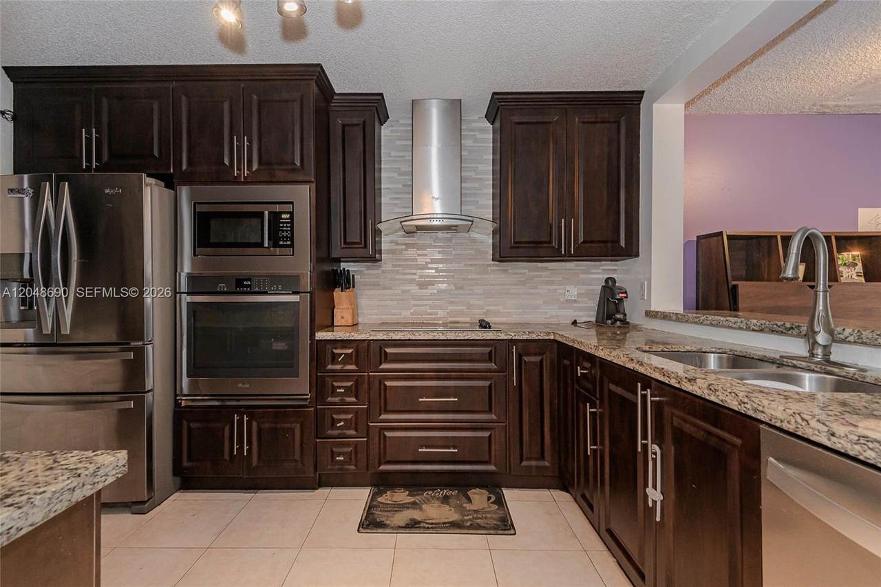 11733 11th St - Photo 1