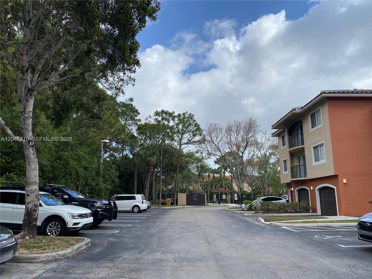 https://bt-photos.global.ssl.fastly.net/miami/1280_boomver_1_A12048710-2.jpg