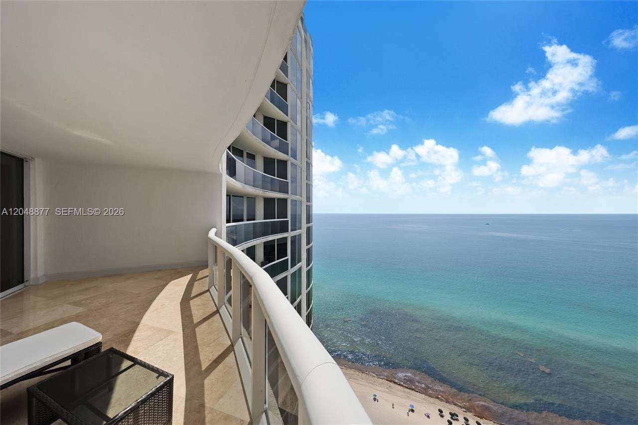 17201 Collins Ave - Photo 1