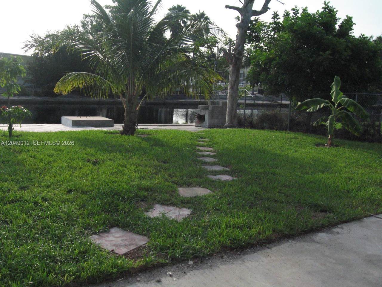 136 14th Way - Photo 1