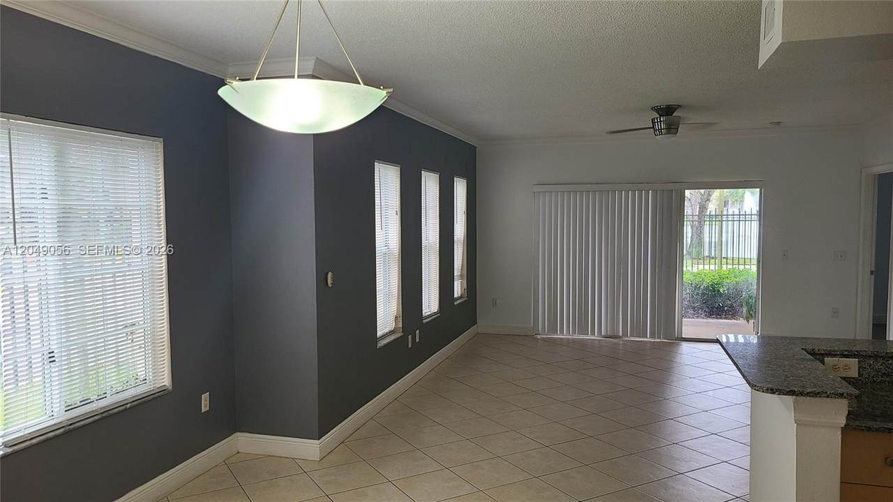 https://bt-photos.global.ssl.fastly.net/miami/1280_boomver_1_A12049056-2.jpg