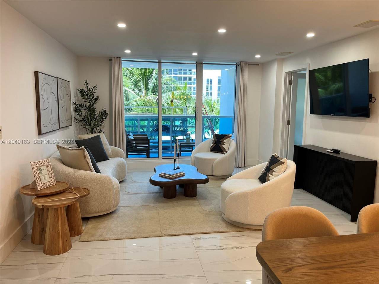 2301 Collins Ave - Photo 1
