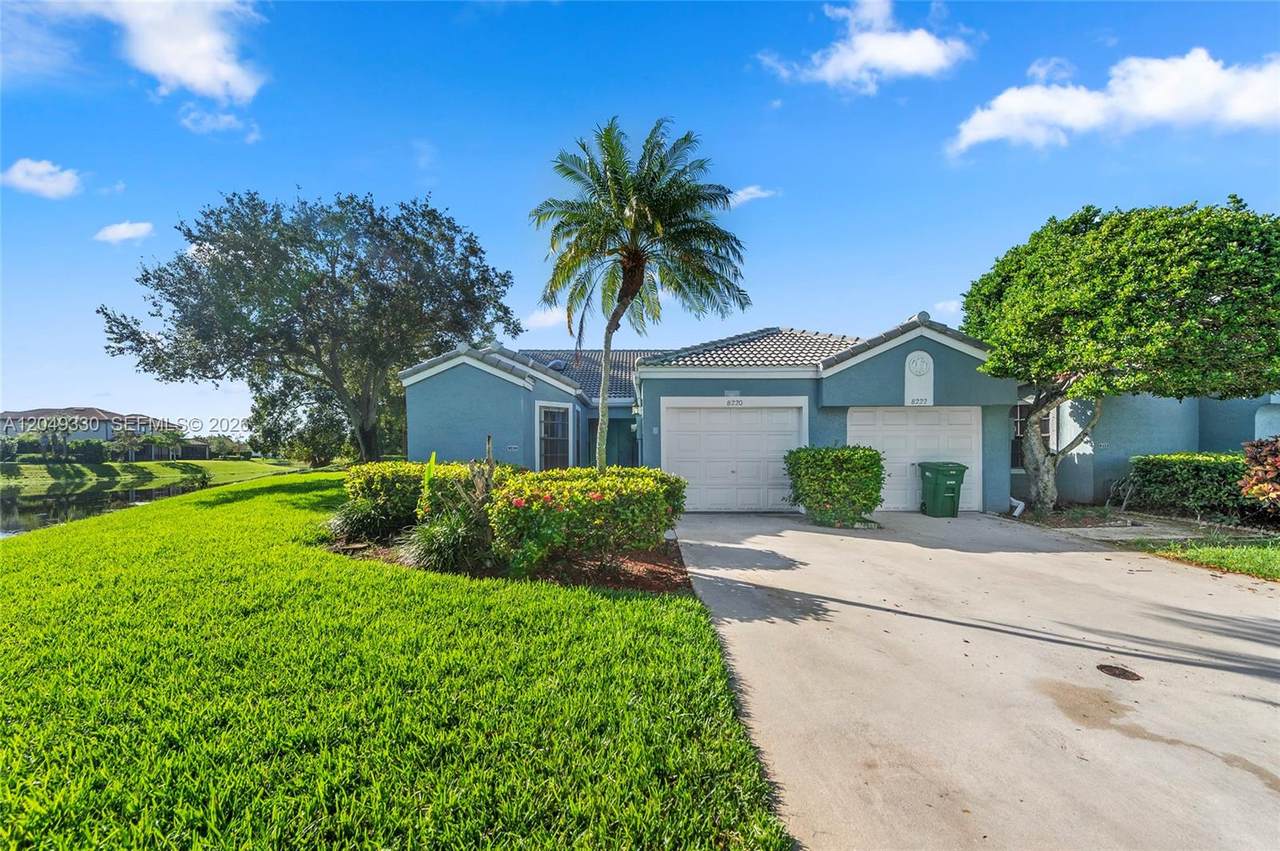 8220 Waterford Ln - Photo 1