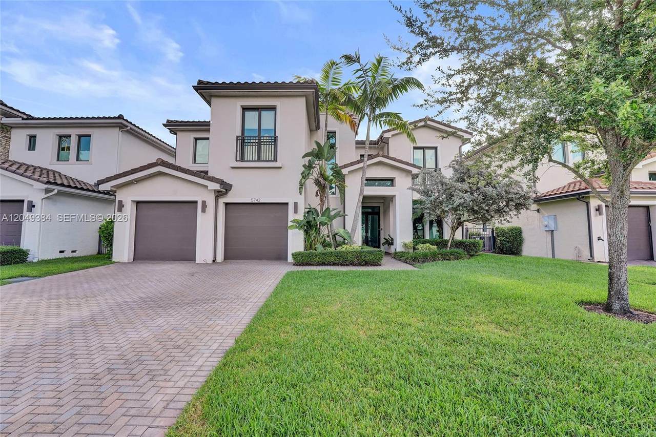 5742 Brookfield Cir E - Photo 1