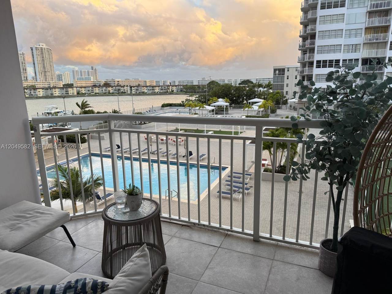 18061 Biscayne Blvd - Photo 1