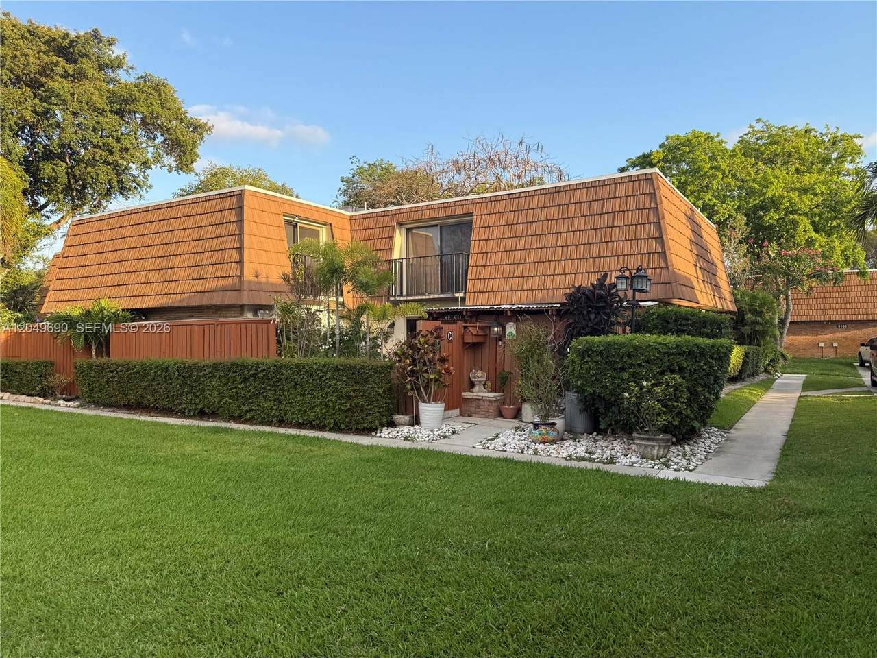 9101 19th Pl - Photo 1