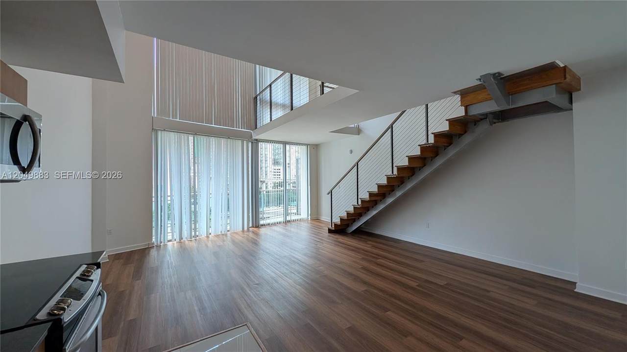 350 Miami Ave - Photo 1
