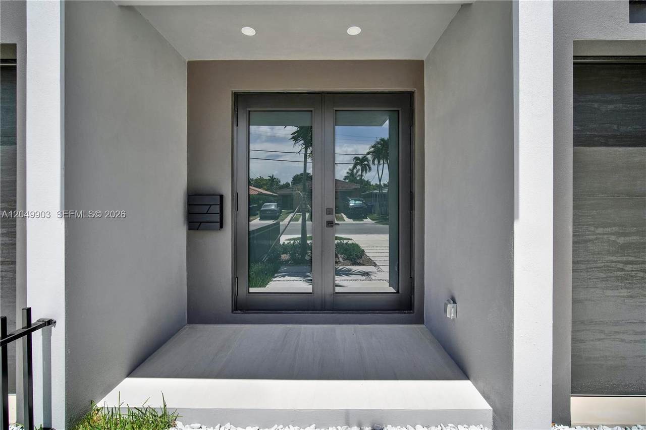 https://bt-photos.global.ssl.fastly.net/miami/1280_boomver_1_A12049903-2.jpg