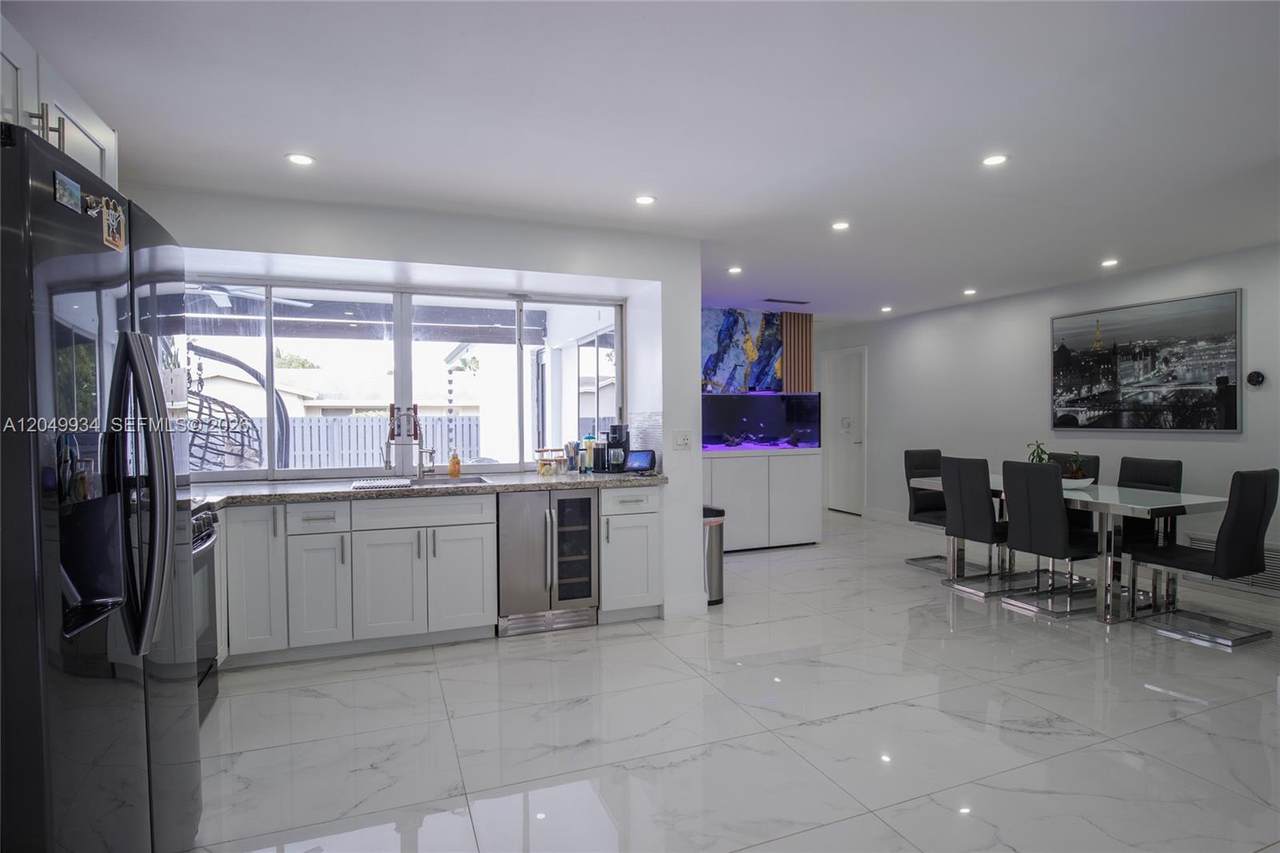https://bt-photos.global.ssl.fastly.net/miami/1280_boomver_1_A12049934-2.jpg