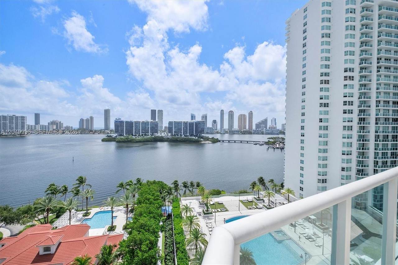 https://bt-photos.global.ssl.fastly.net/miami/1280_boomver_1_A12049996-2.jpg