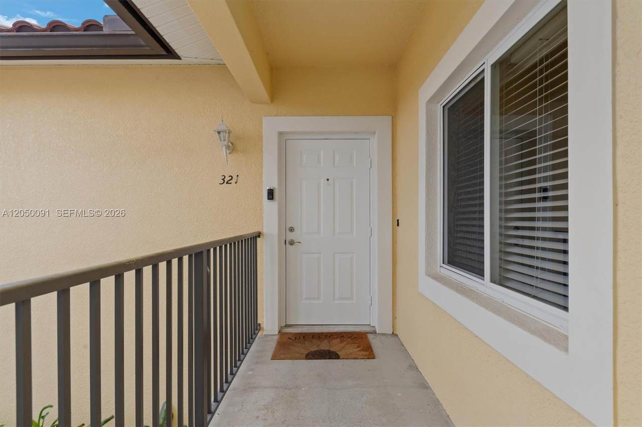 https://bt-photos.global.ssl.fastly.net/miami/1280_boomver_1_A12050091-2.jpg