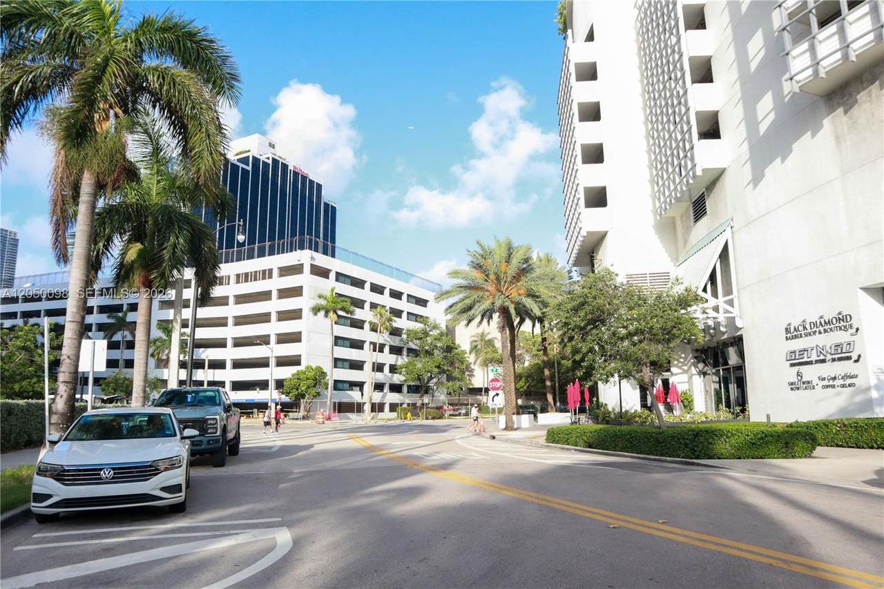 https://bt-photos.global.ssl.fastly.net/miami/orig_boomver_1_A12050098-2.jpg