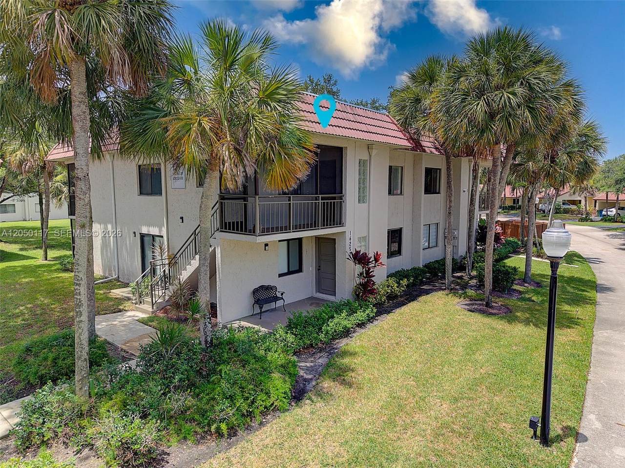16252 Laurel Dr - Photo 1