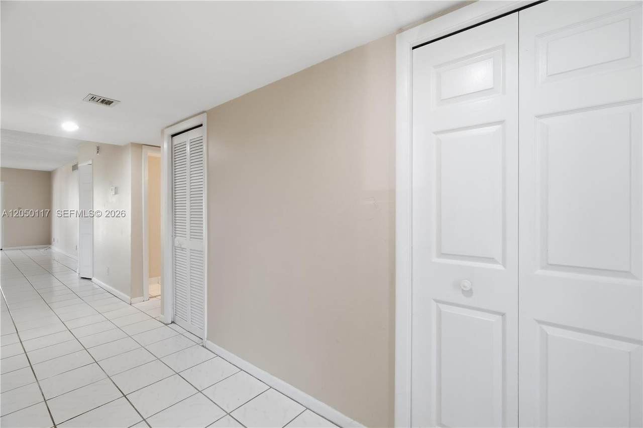 https://bt-photos.global.ssl.fastly.net/miami/1280_boomver_1_A12050117-2.jpg