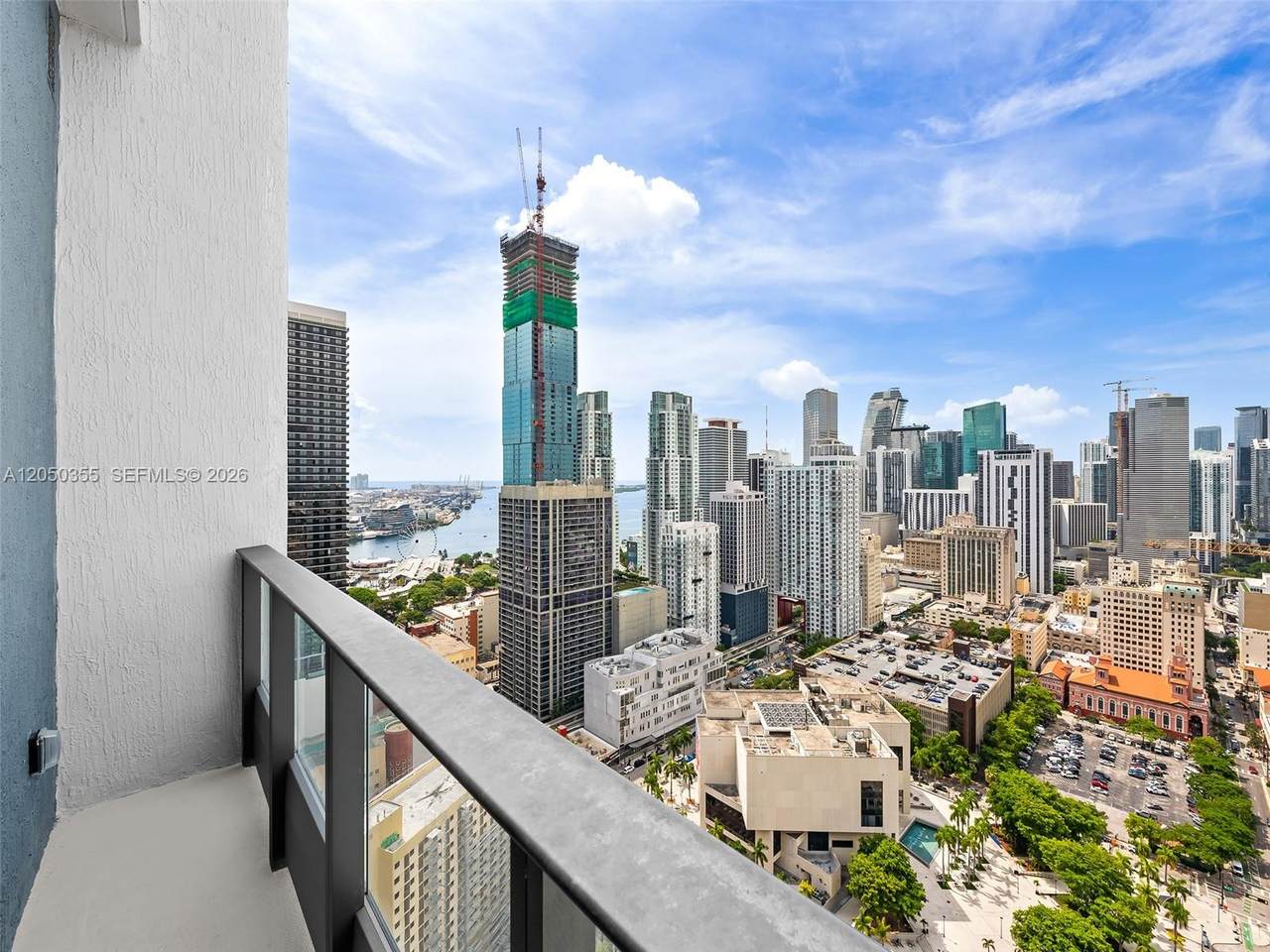 https://bt-photos.global.ssl.fastly.net/miami/1280_boomver_1_A12050355-2.jpg