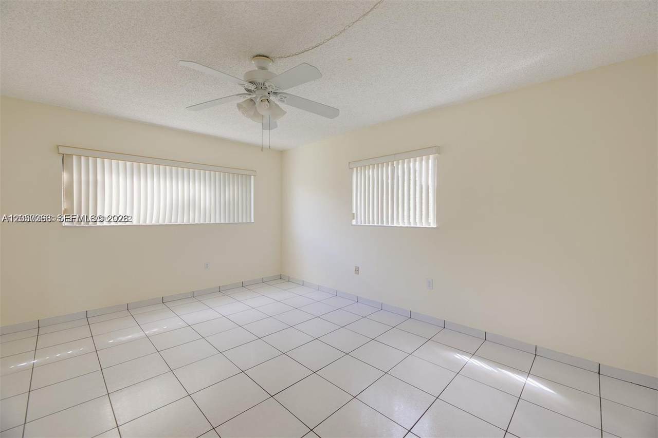 https://bt-photos.global.ssl.fastly.net/miami/1280_boomver_1_A12050363-2.jpg