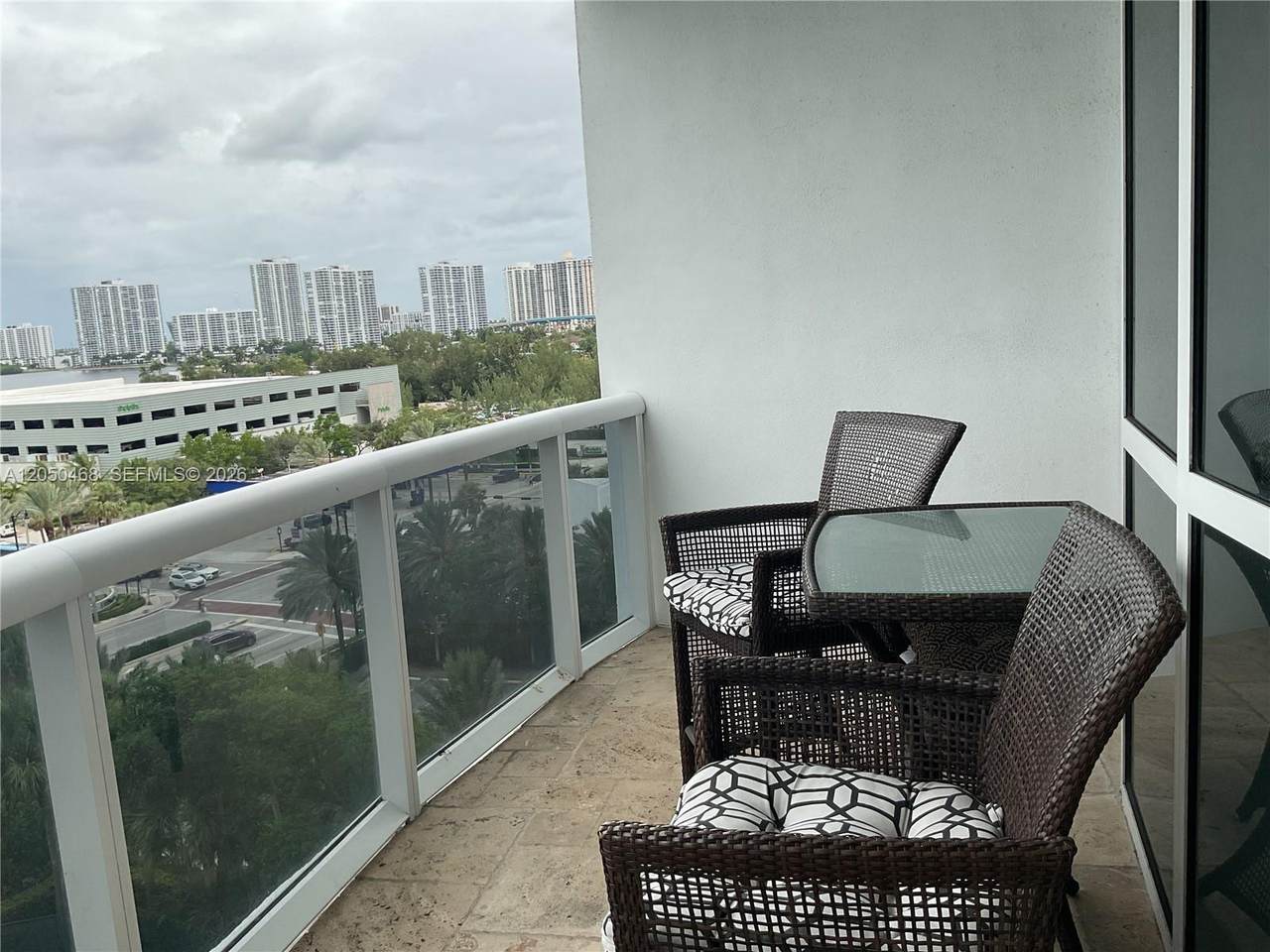 https://bt-photos.global.ssl.fastly.net/miami/1280_boomver_1_A12050468-2.jpg