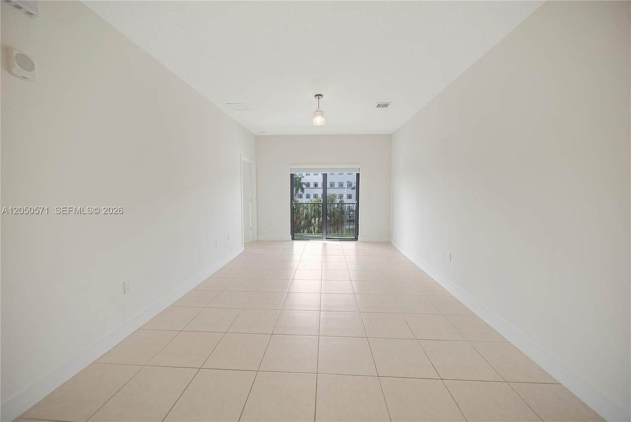 https://bt-photos.global.ssl.fastly.net/miami/1280_boomver_1_A12050571-2.jpg