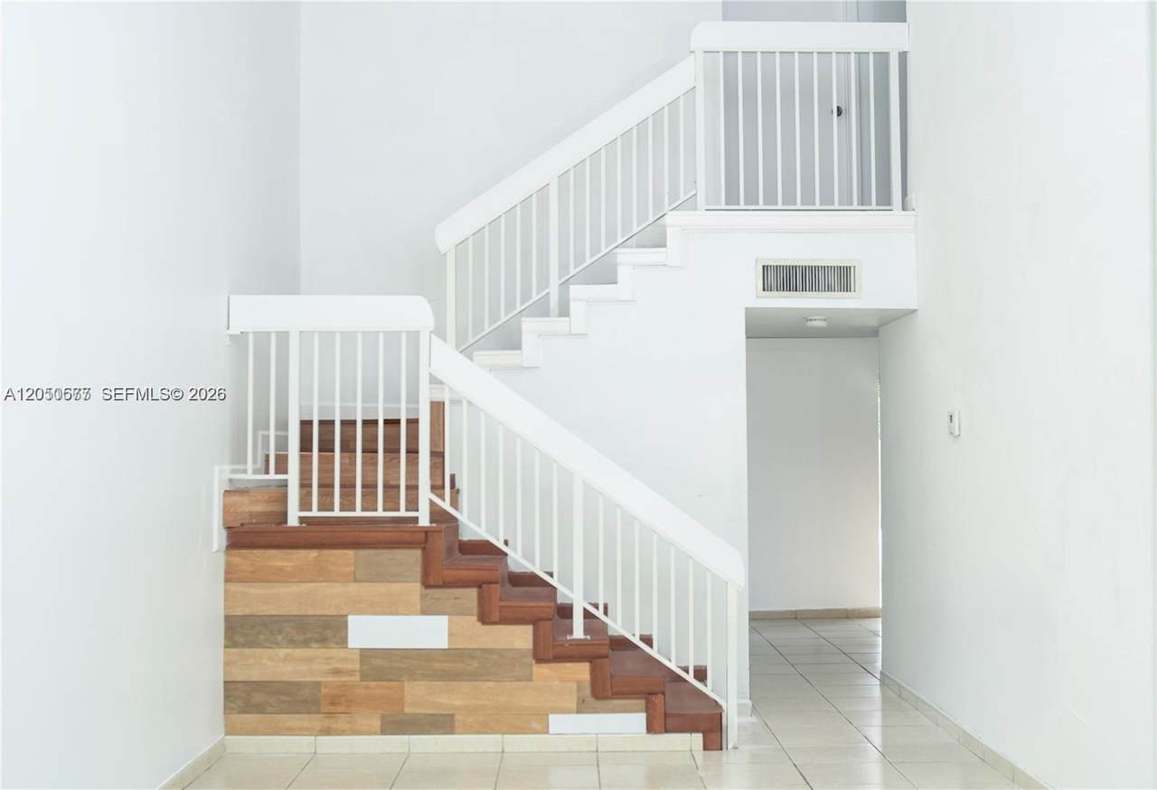 https://bt-photos.global.ssl.fastly.net/miami/1280_boomver_1_A12050577-2.jpg