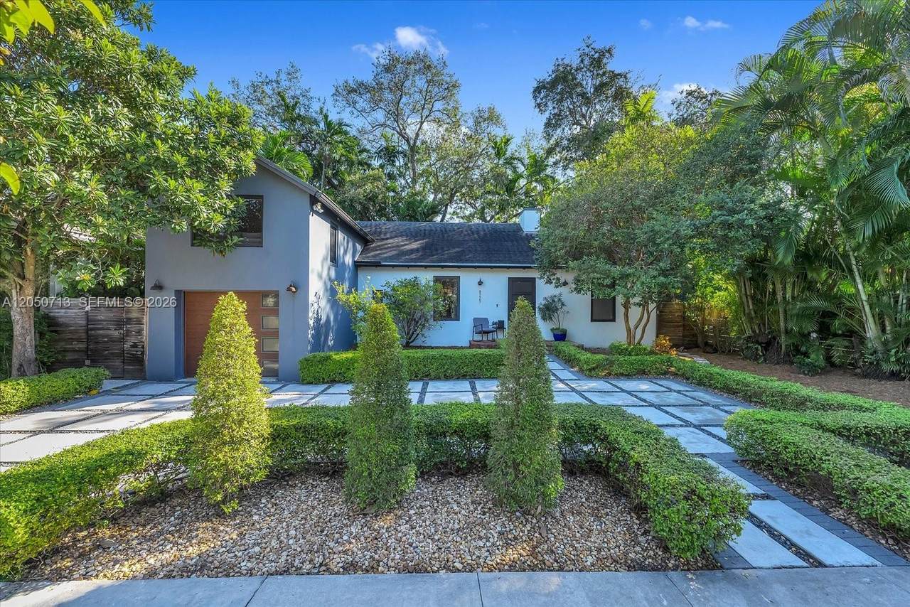 8225 8th Ct - Photo 1