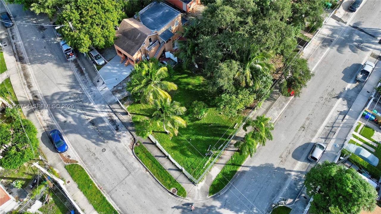 https://bt-photos.global.ssl.fastly.net/miami/1280_boomver_1_A12050754-2.jpg
