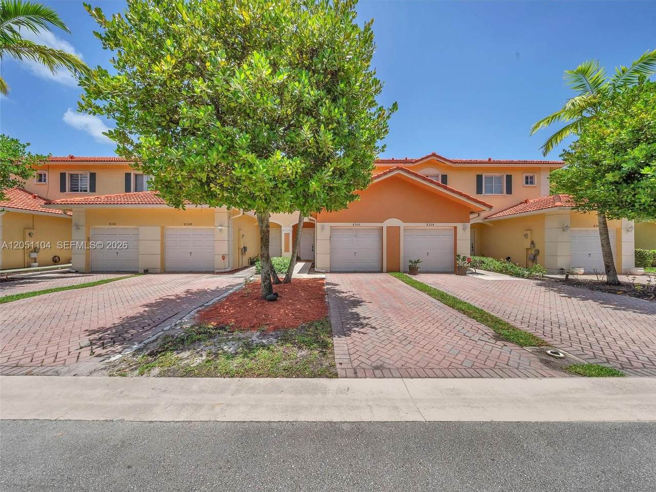 8306 Santa Monica Ave - Photo 1